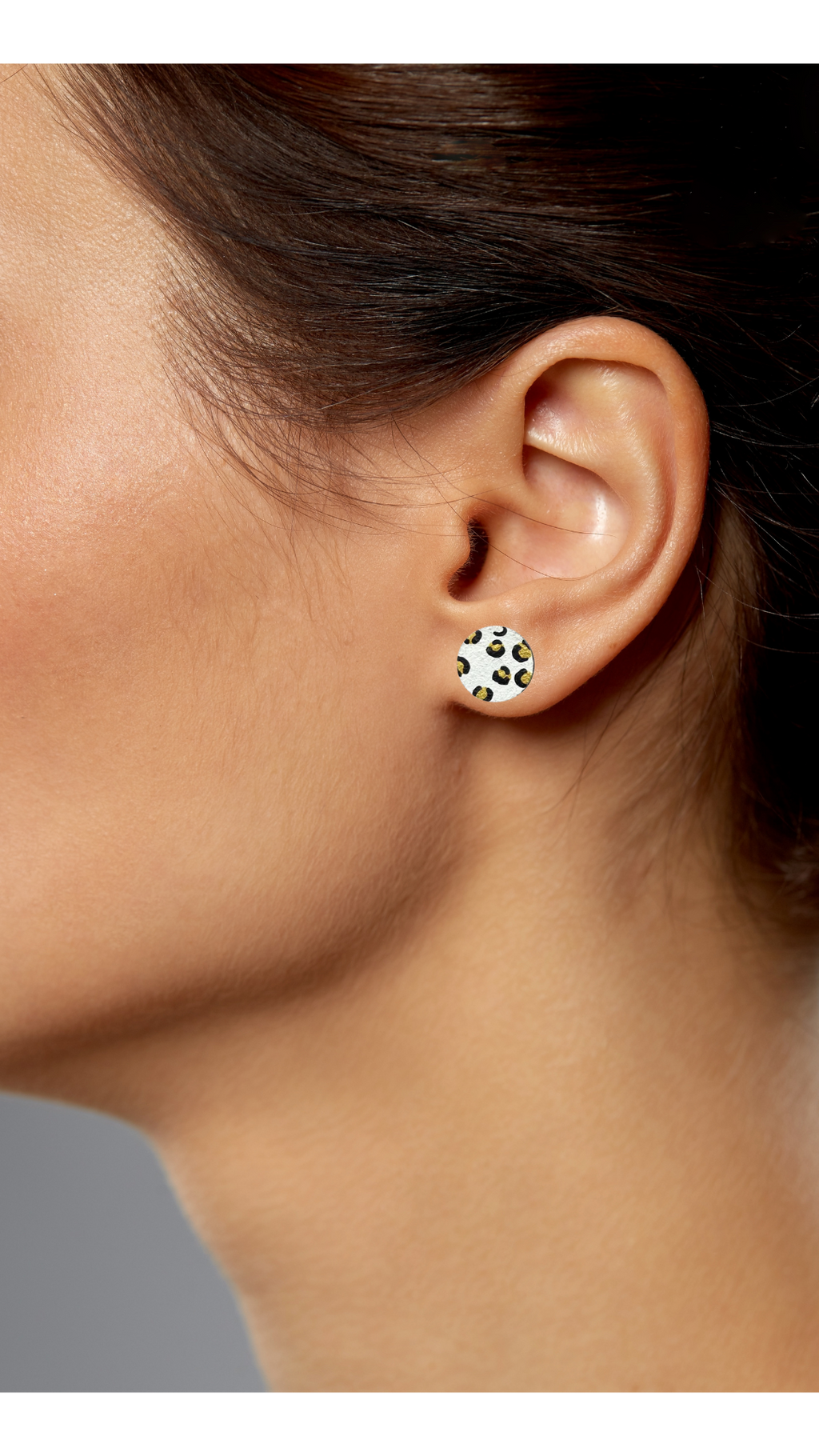 ivy and Ginger Mini white and gold circle leopard print stud earrings