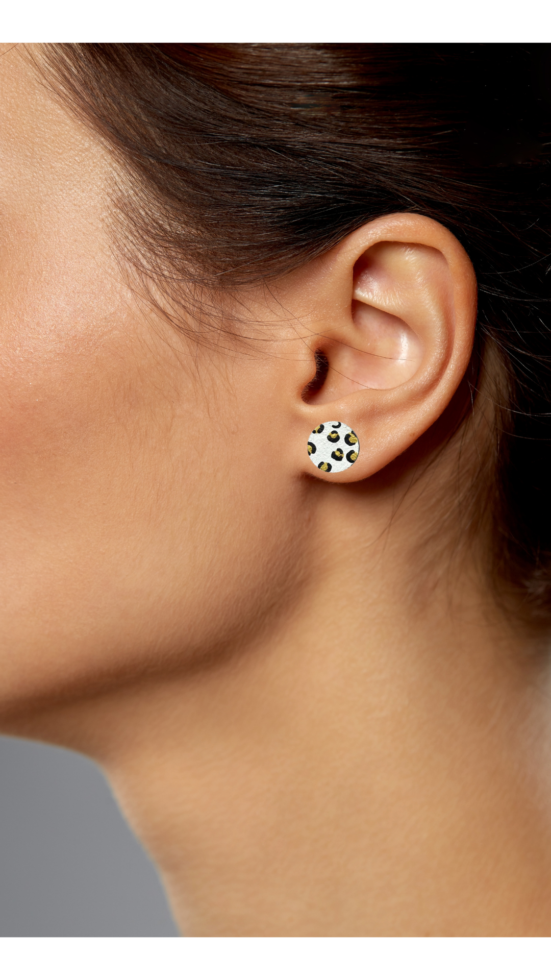 ivy and Ginger Mini white and gold circle leopard print stud earrings